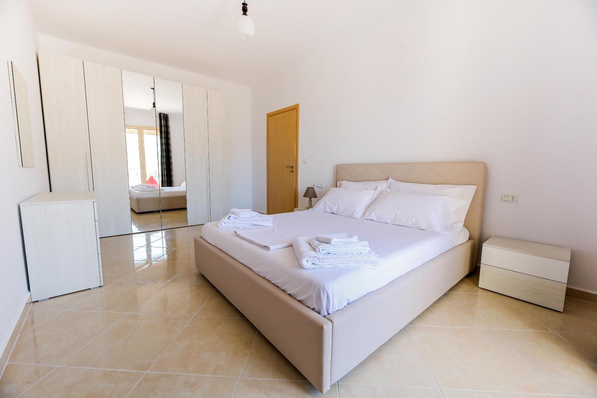 Sea Gem Apartment Vlore Luaran gambar