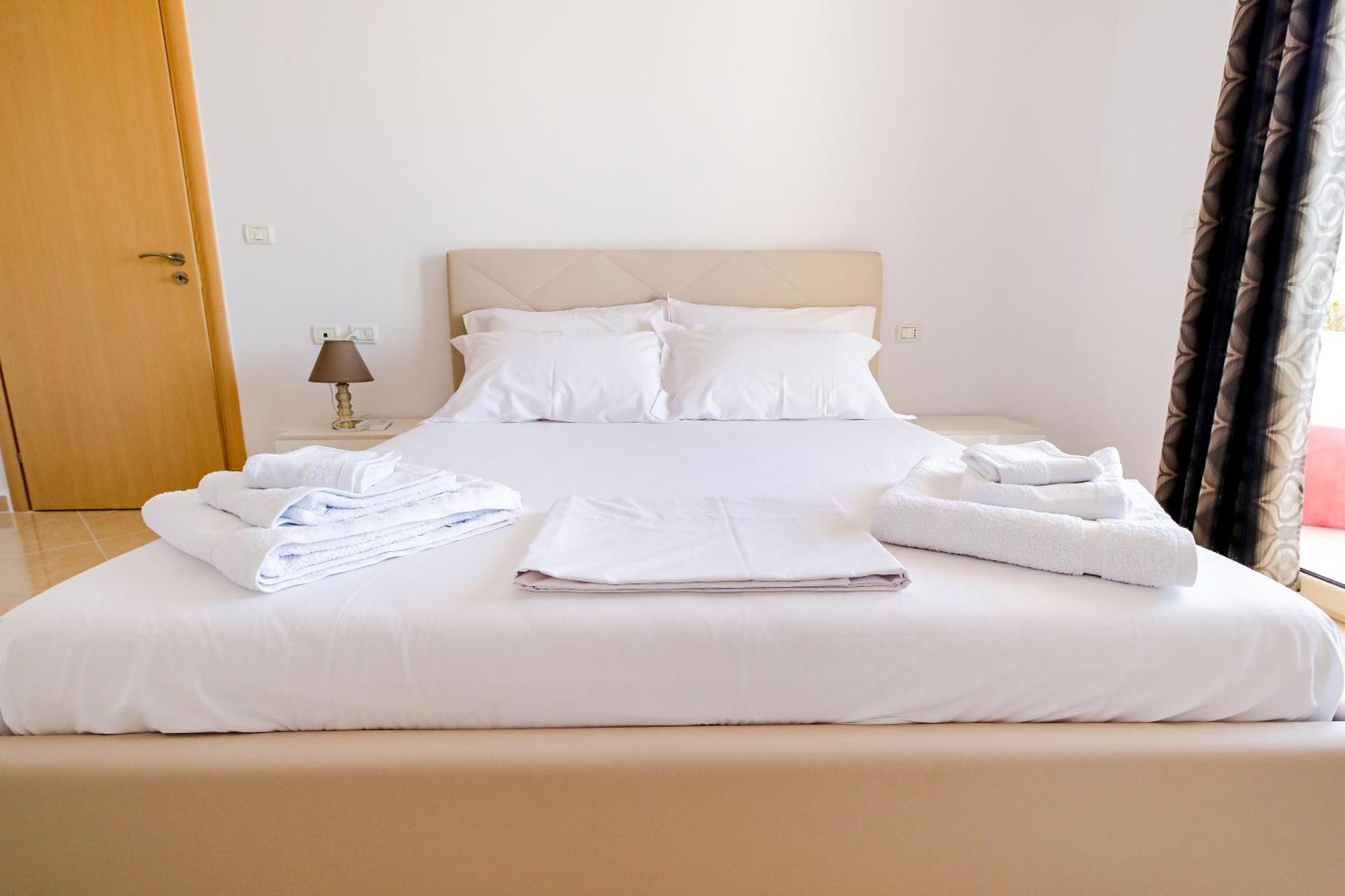 Sea Gem Apartment Vlore Luaran gambar