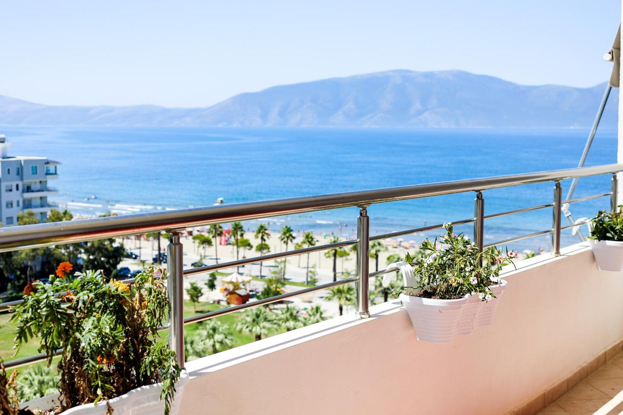 Sea Gem Apartment Vlore Luaran gambar